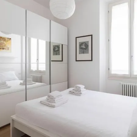 Italianway - Sarpi 10 B * Milan